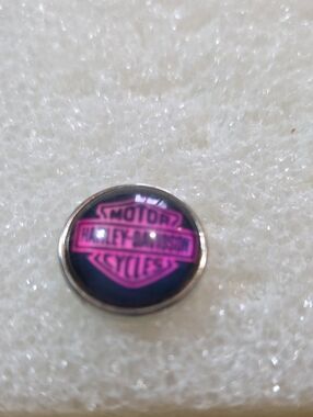 Harley-Davidson Pink and Black Shield GingerSnap Charm 18mm